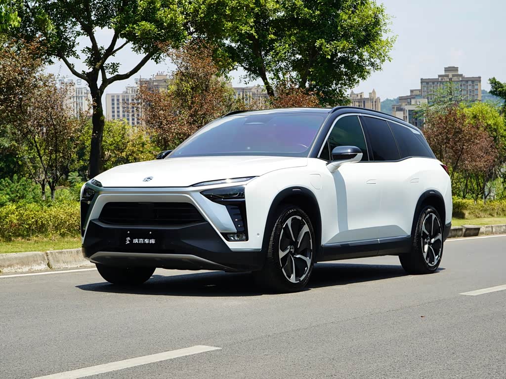NIO ES8