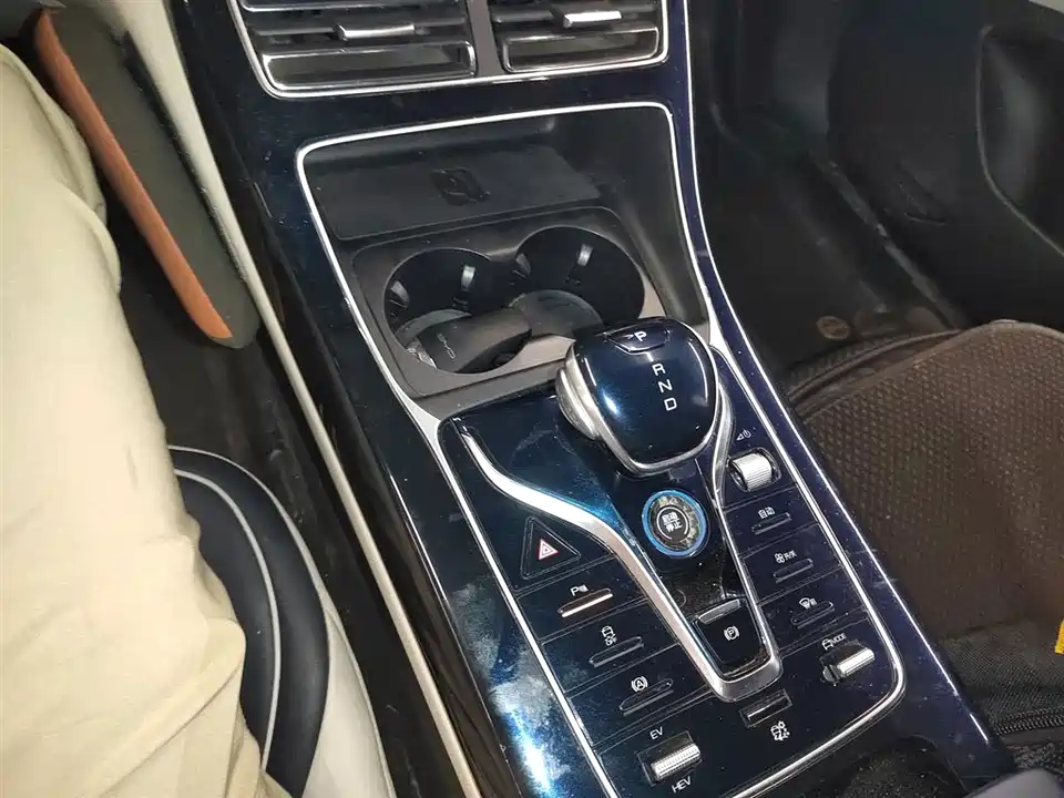 BYD Qin Yuan BYD Qin Yuan
