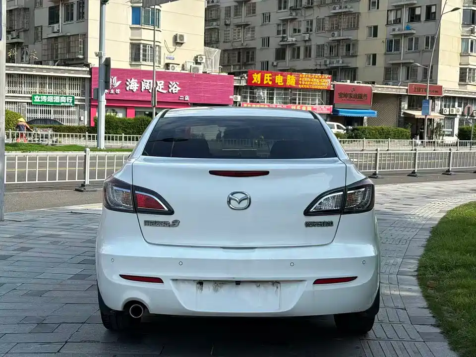 Mazda 3 star Cheng