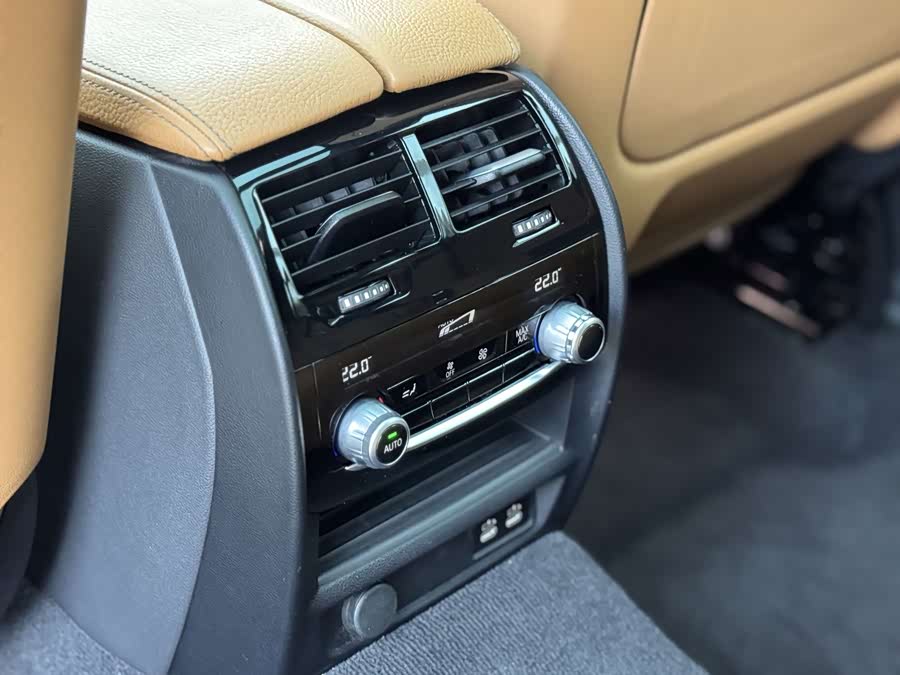 BMW 6 Series GT 2021, фото 17