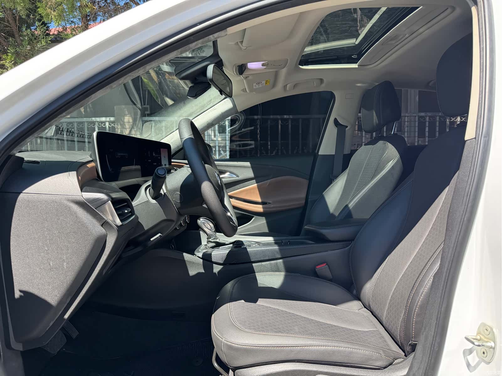 Buick Verano, 2022 все фото