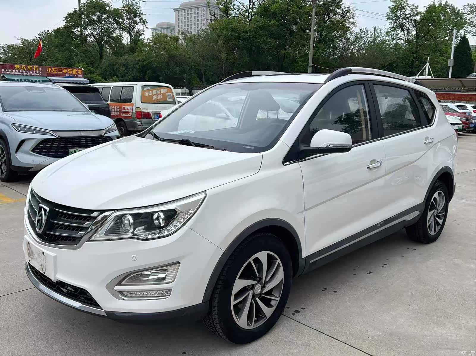 Wuling 560, 2016 1