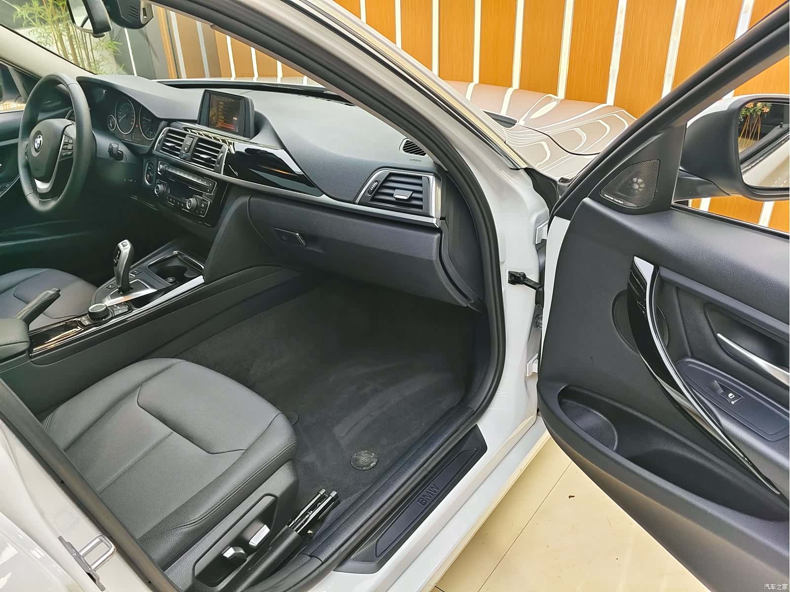 BMW 3 Series, 2017 7