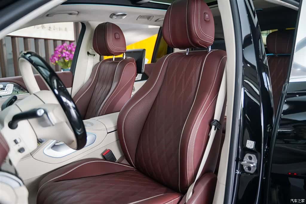 Maybach GLS, 2025 16
