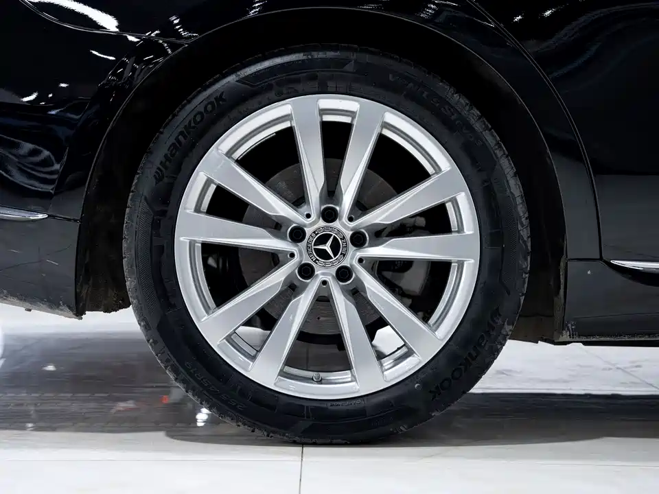 Mercedes-Benz S-class Mercedes-Benz S-class