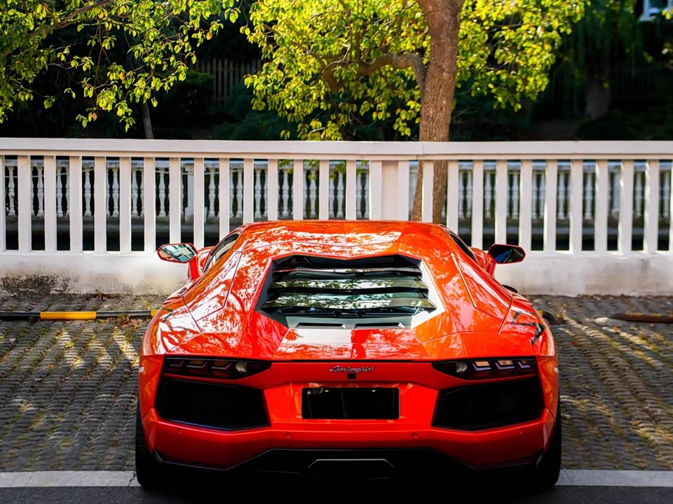 Lamborghini Aventador