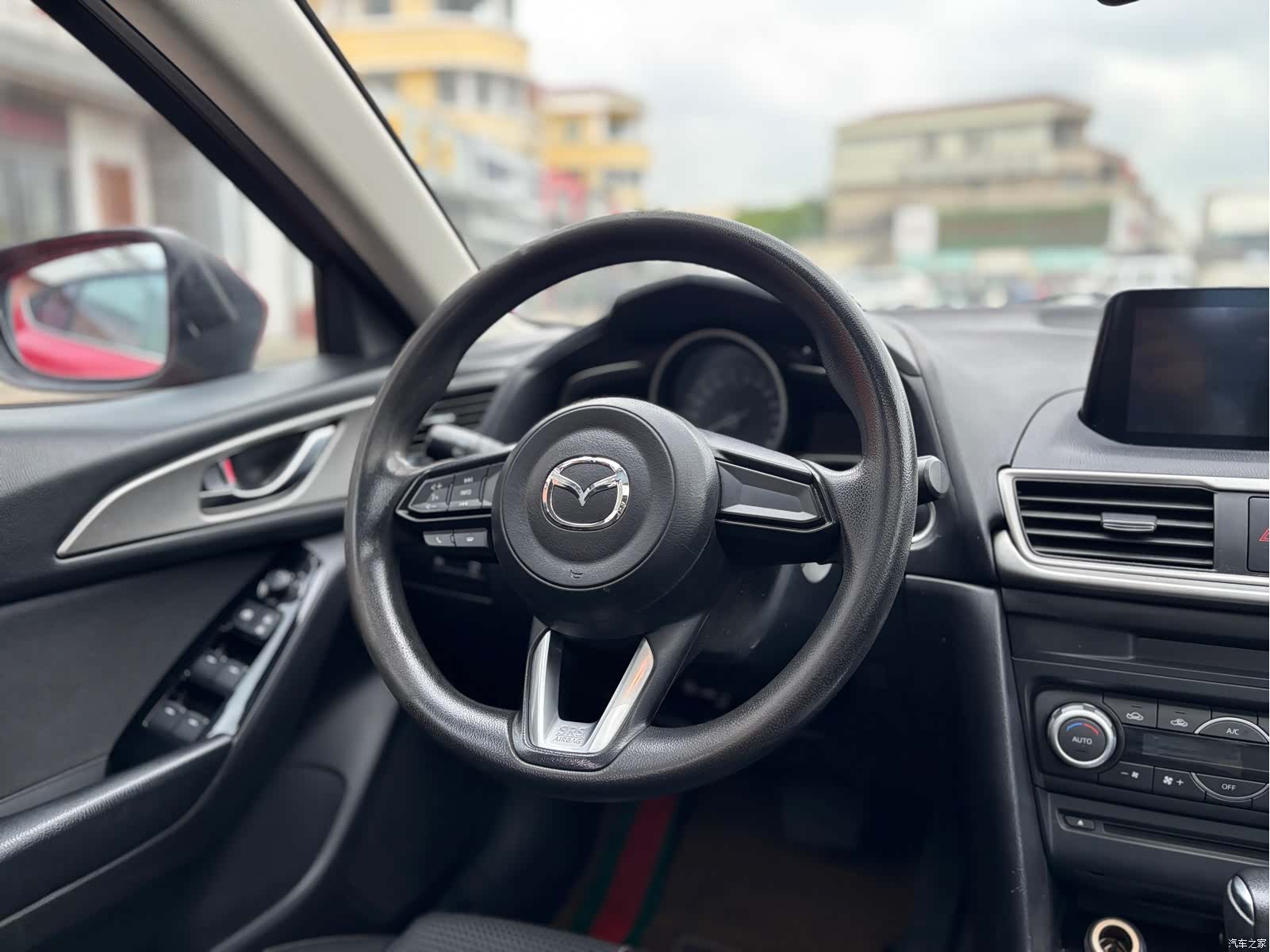 Mazda Mazda3, 2017 14