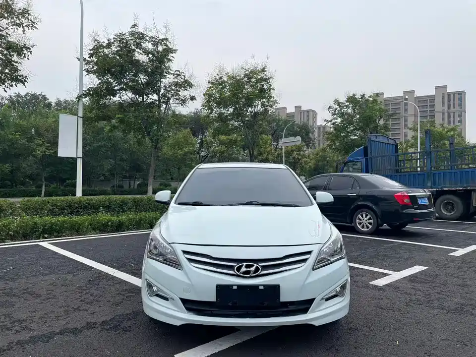 Hyundai Rena