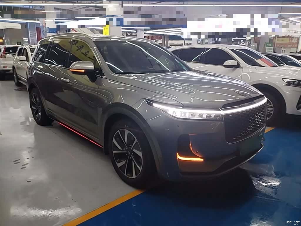Li Auto ONE, 2023 4
