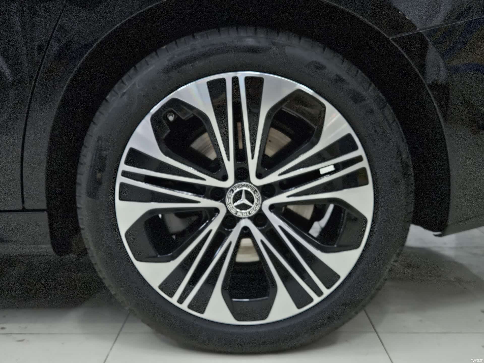 Mercedes-Benz E-Class, 2025 22
