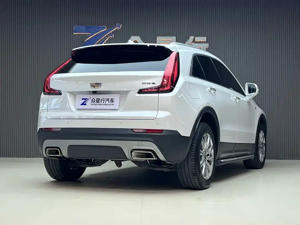 Cadillac XT4