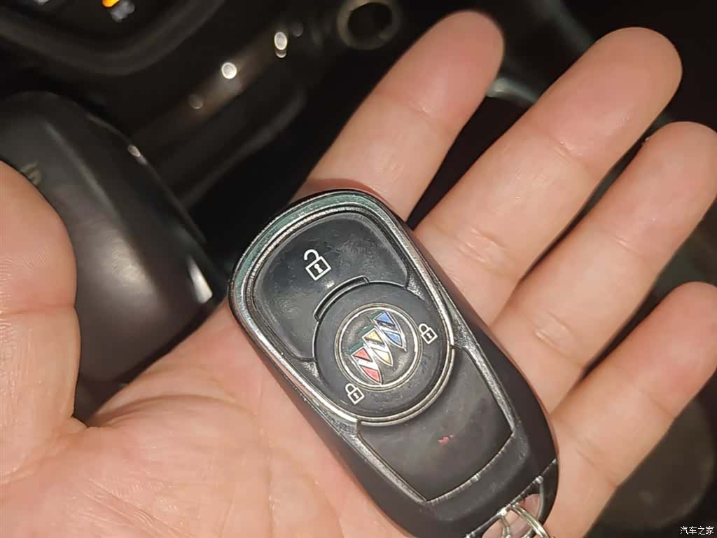Buick Envision Plus, 2021 9