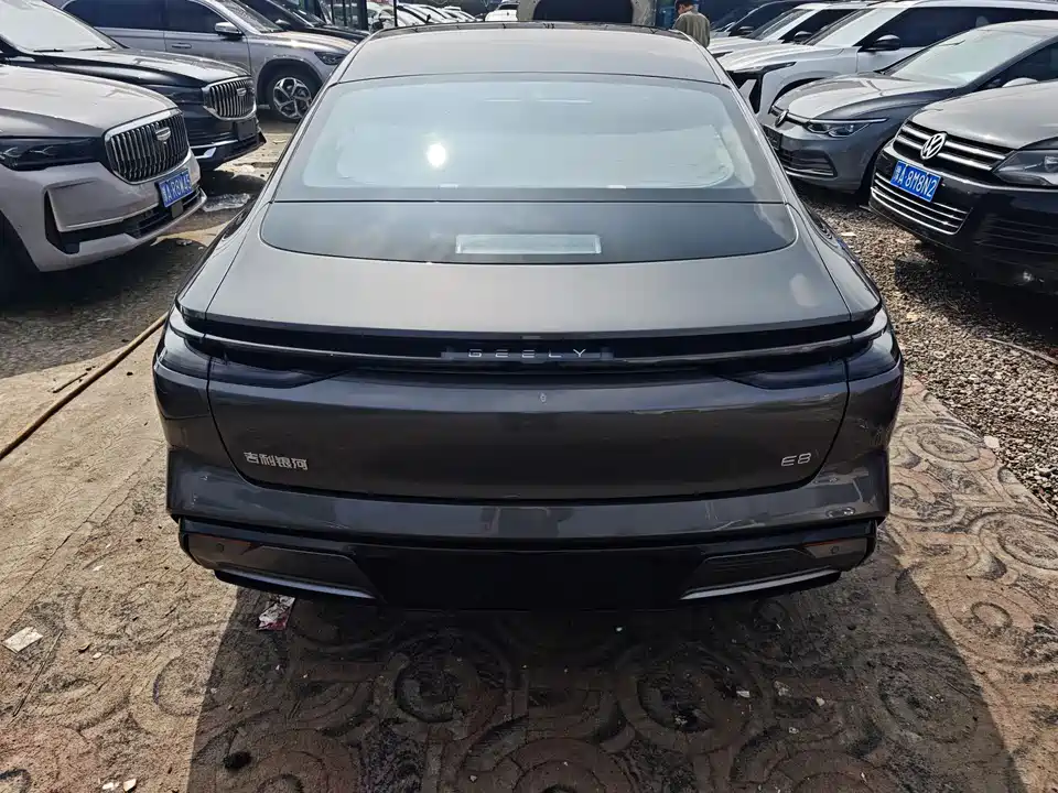 Geely Galaxy Galaxy E8