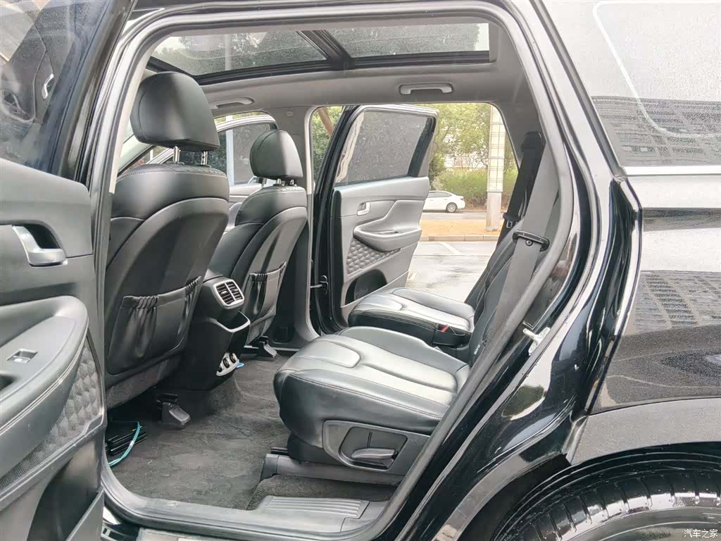 Hyundai Santa Fe, 2020 11