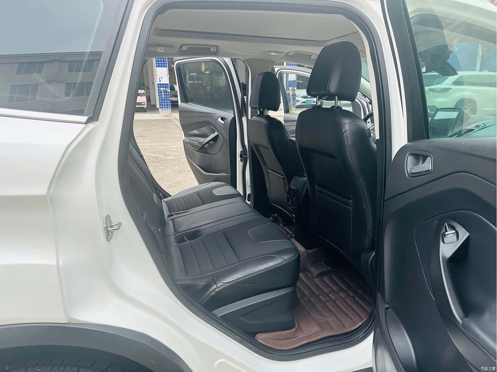 Ford Kuga, 2014 15
