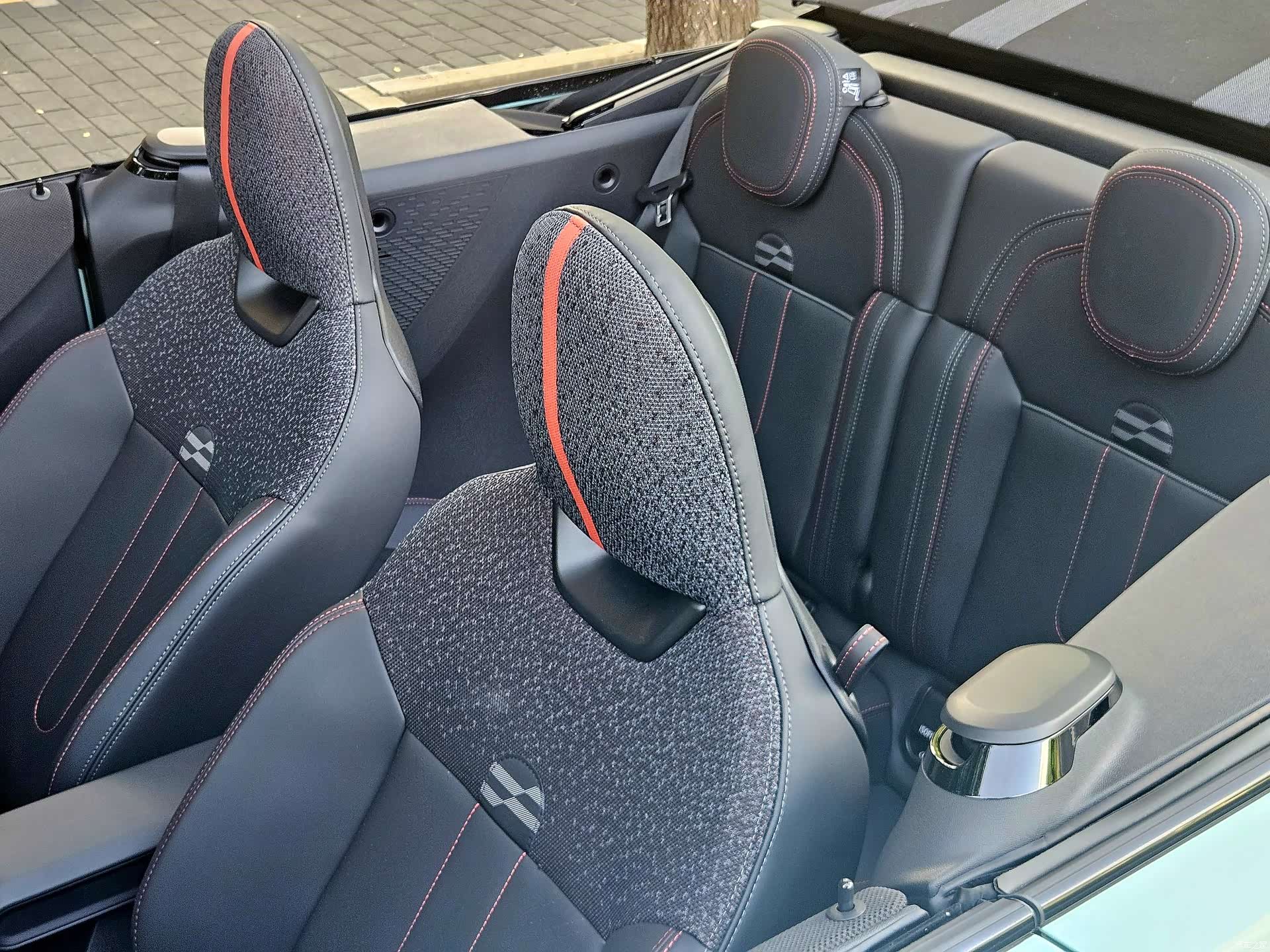 Mini Cooper, 2025 22