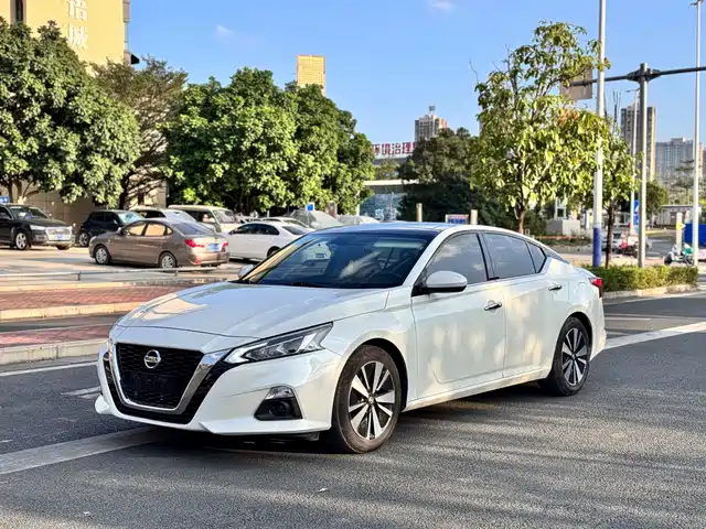 Nissan Altima 2021 — купить из Китая под заказ