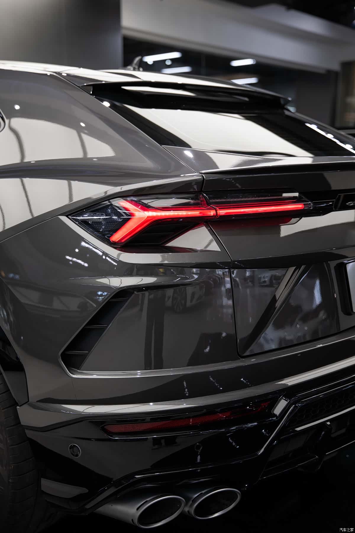 Lamborghini Urus, 2022 14