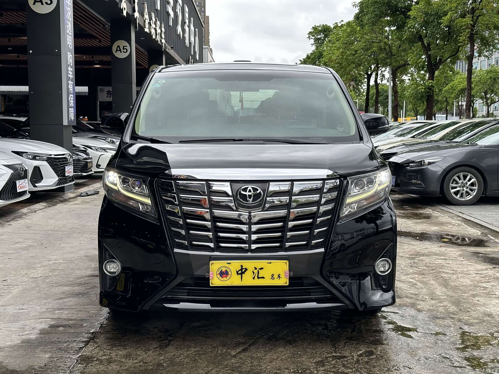 Toyota Alphard, 2017 2