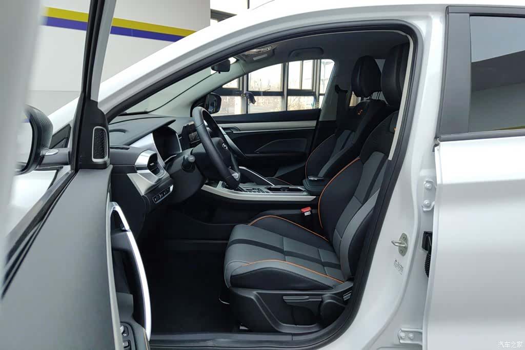 Geely Coolray, 2024 9