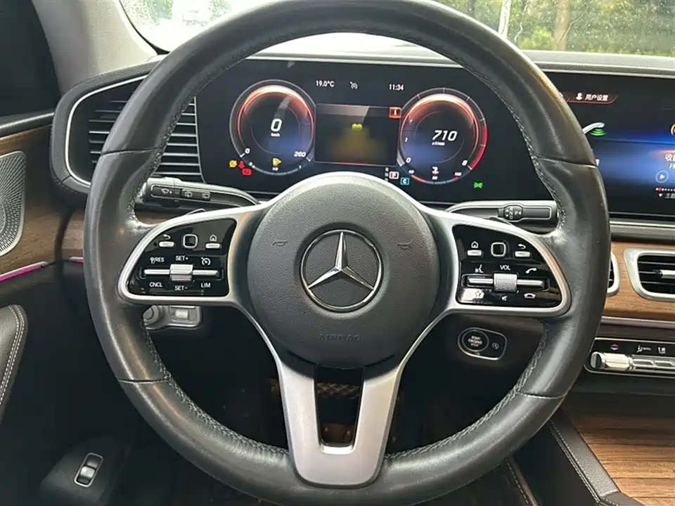 Mercedes-Benz GLE Mercedes-Benz GLE