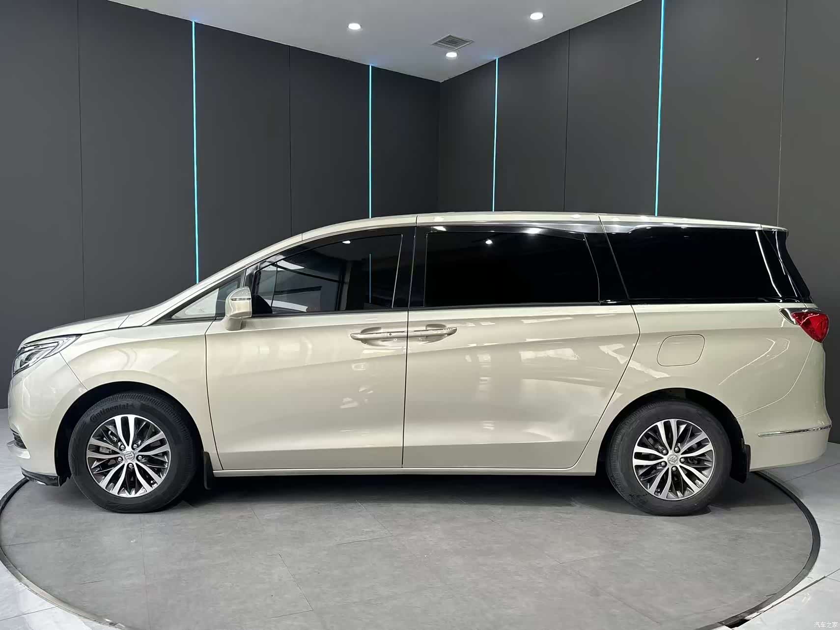 Buick GL8, 2019 4