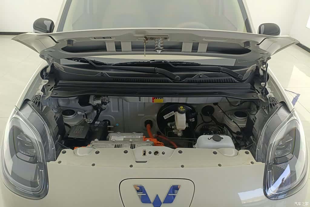 Wuling MINIEV, 2025 10