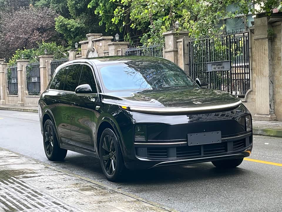 Li Auto Ideal L8