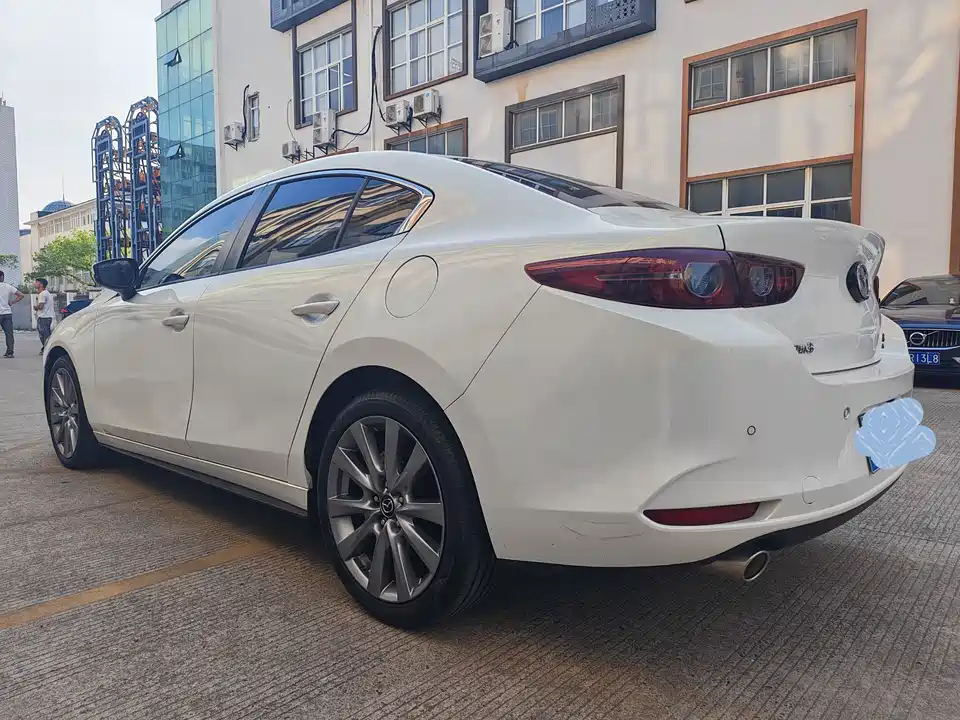 Mazda 3 Angkesaila