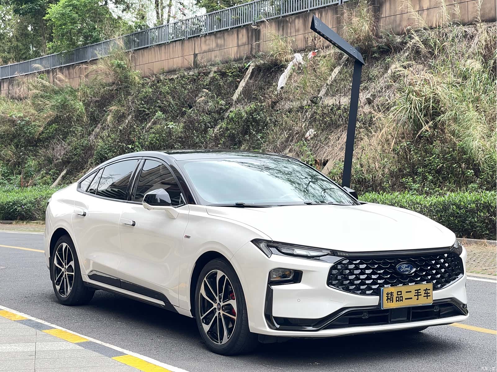 Ford Mondeo, 2022 3