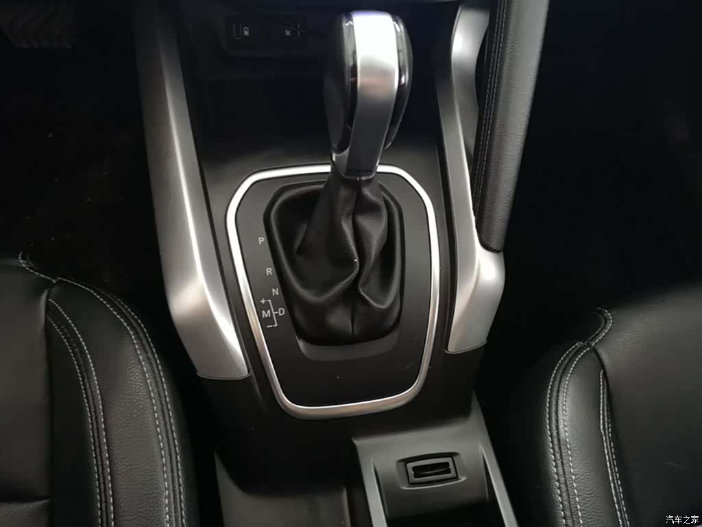 DongFeng SCe200, 2019 14