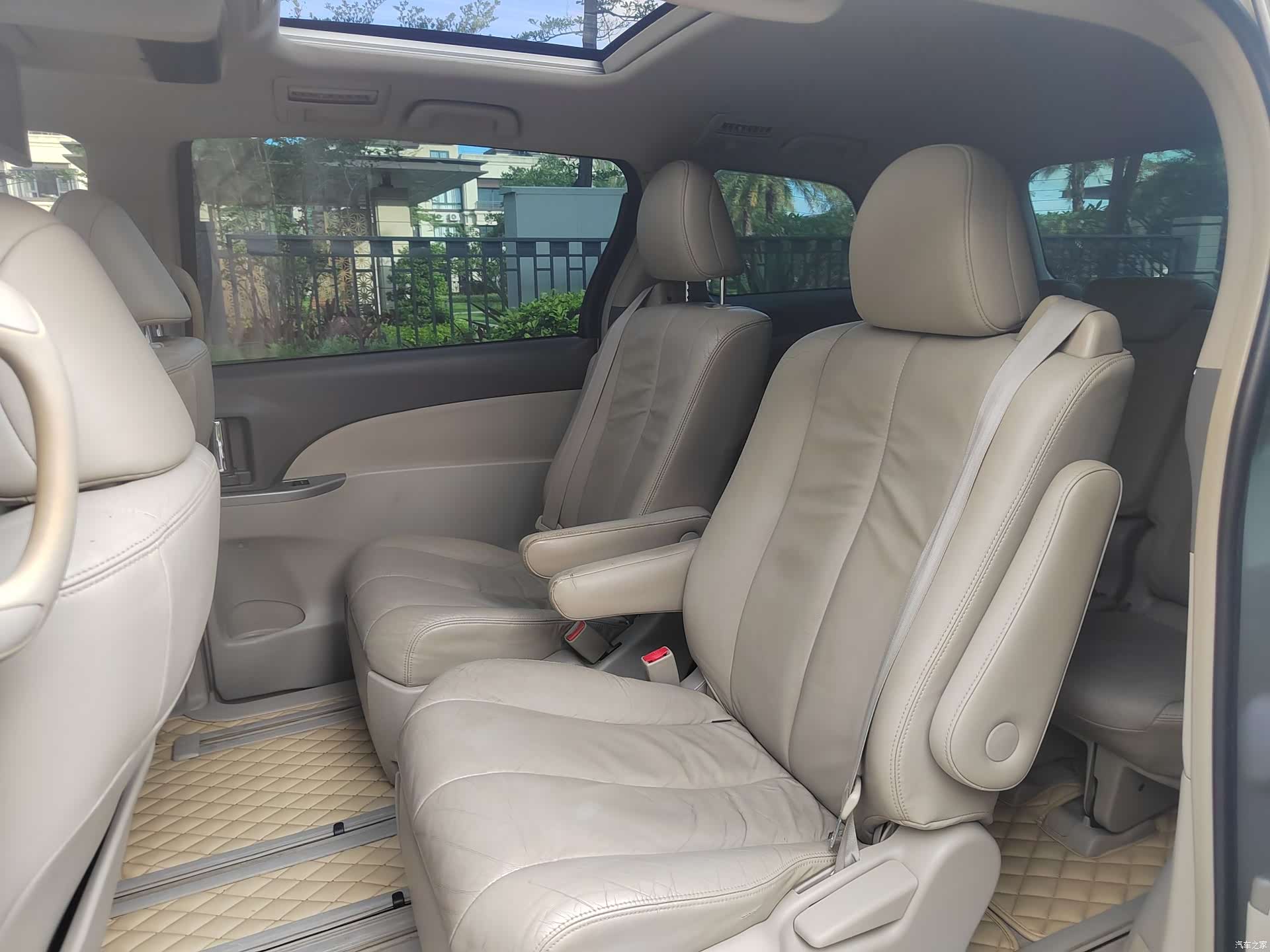 Toyota 7, 2012 12
