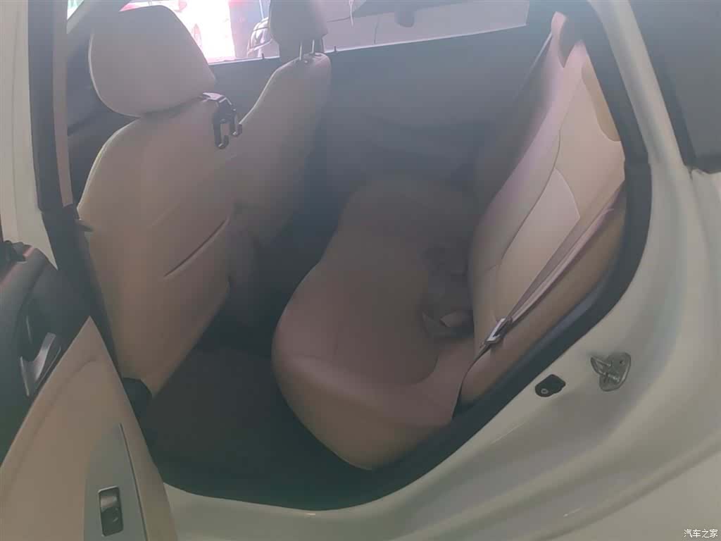 Hyundai GLS, 2015 17