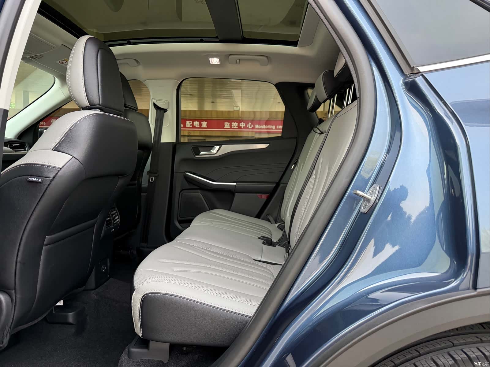 Ford Escape, 2022 10