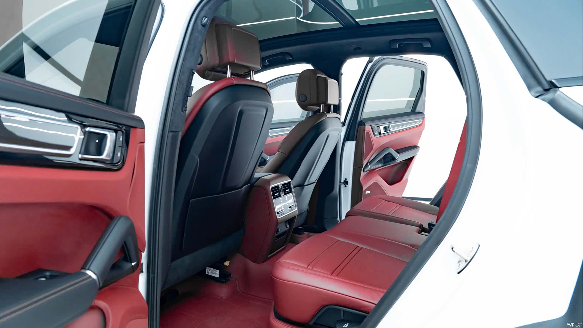 Porsche Cayenne, 2023 9