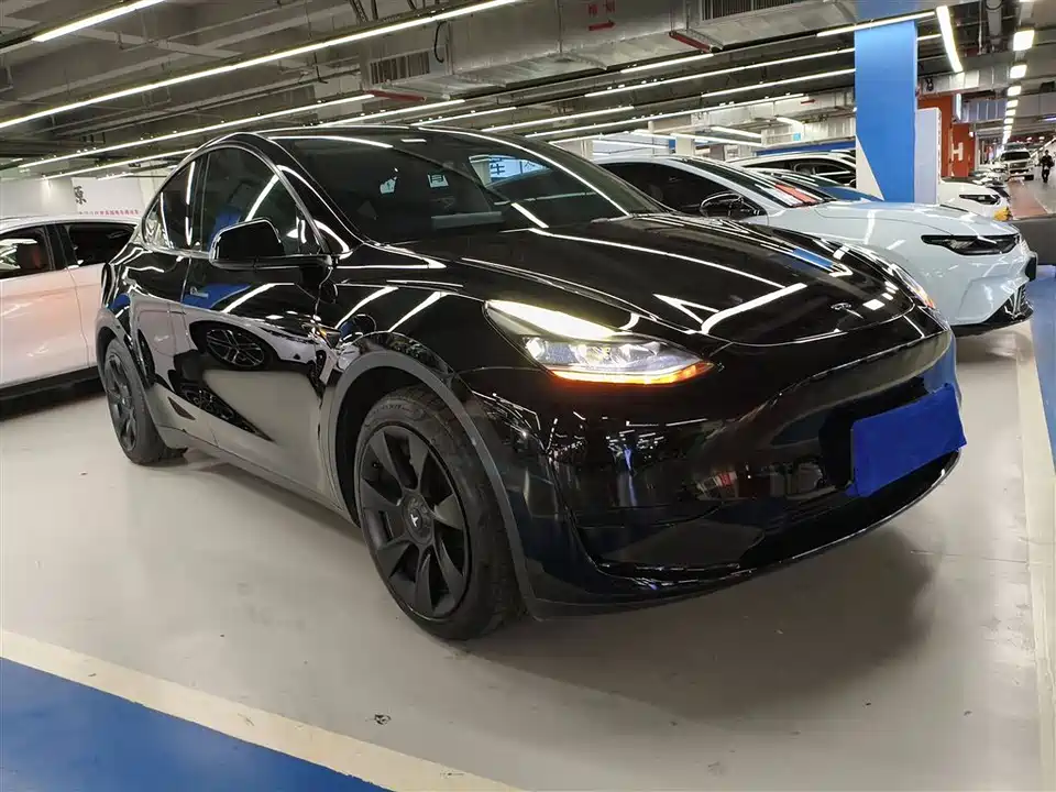Tesla Model Y Tesla Model Y