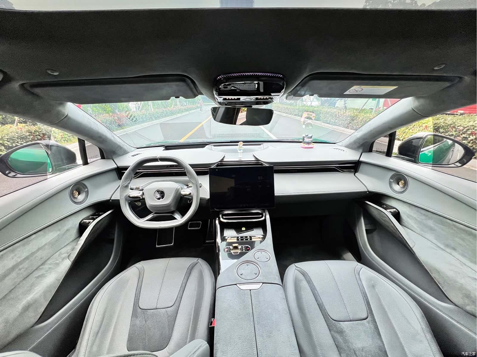 Lotus ELETRE, 2024 8