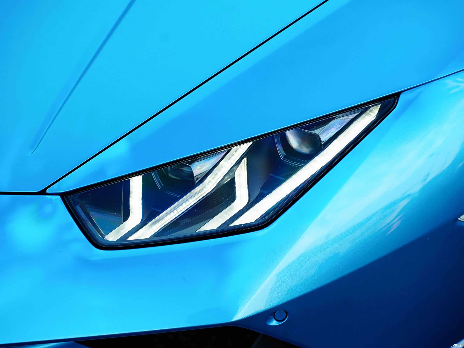 Lamborghini Huracán, 2022 3
