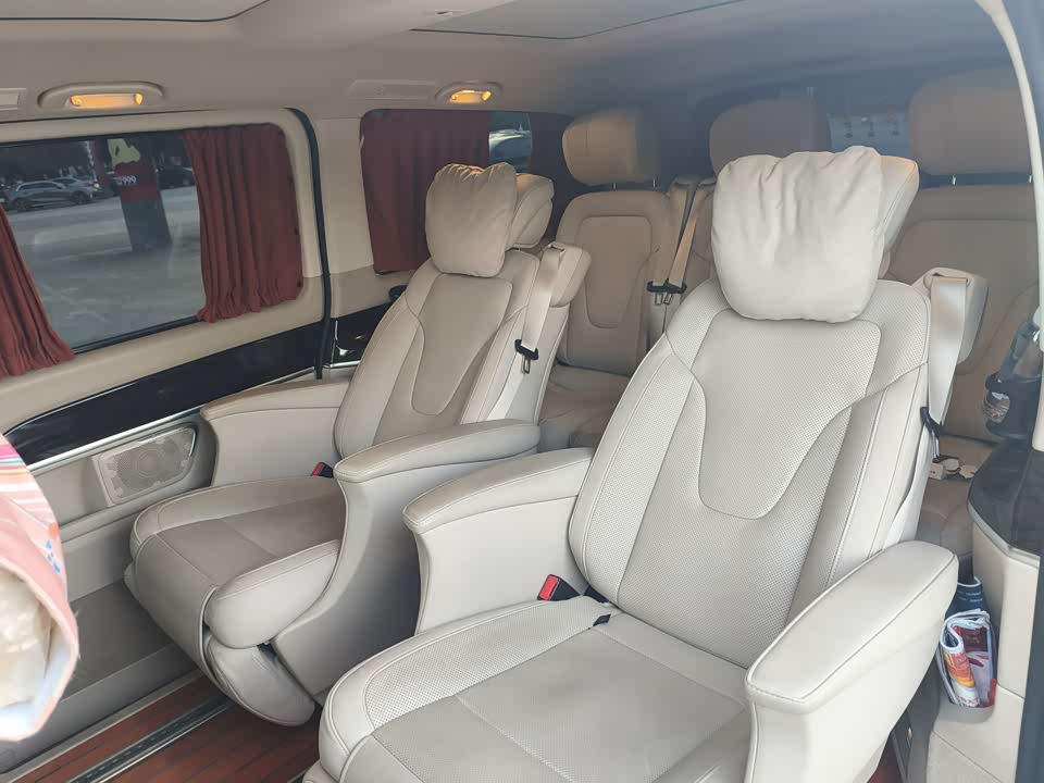 Mercedes-Benz V-class