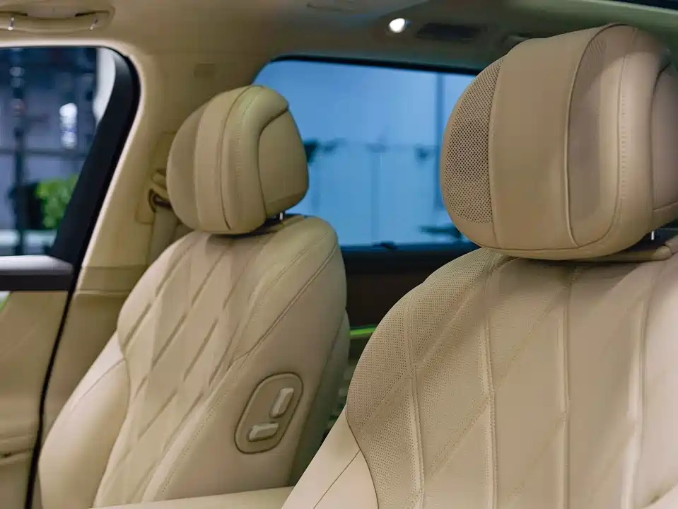 AITO Ask the world M9