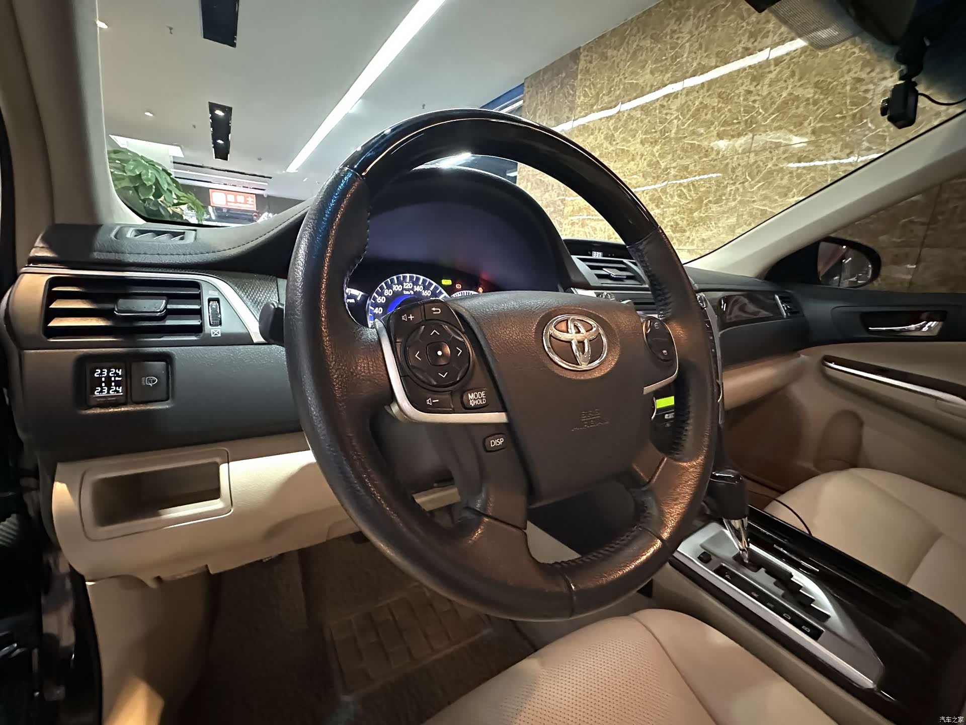 Toyota Camry, 2014 20