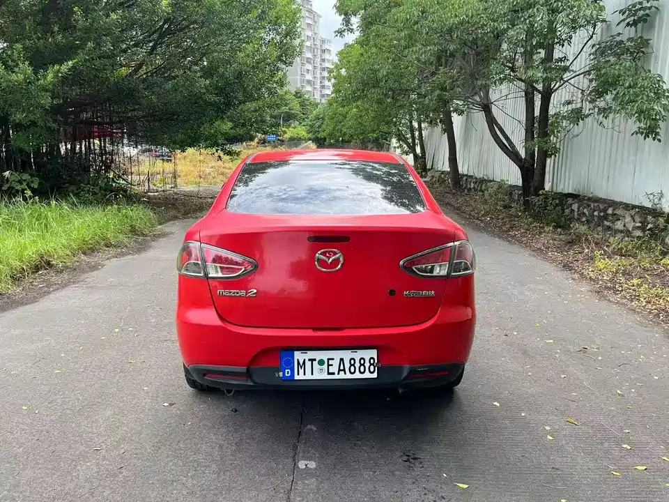 Mazda 2