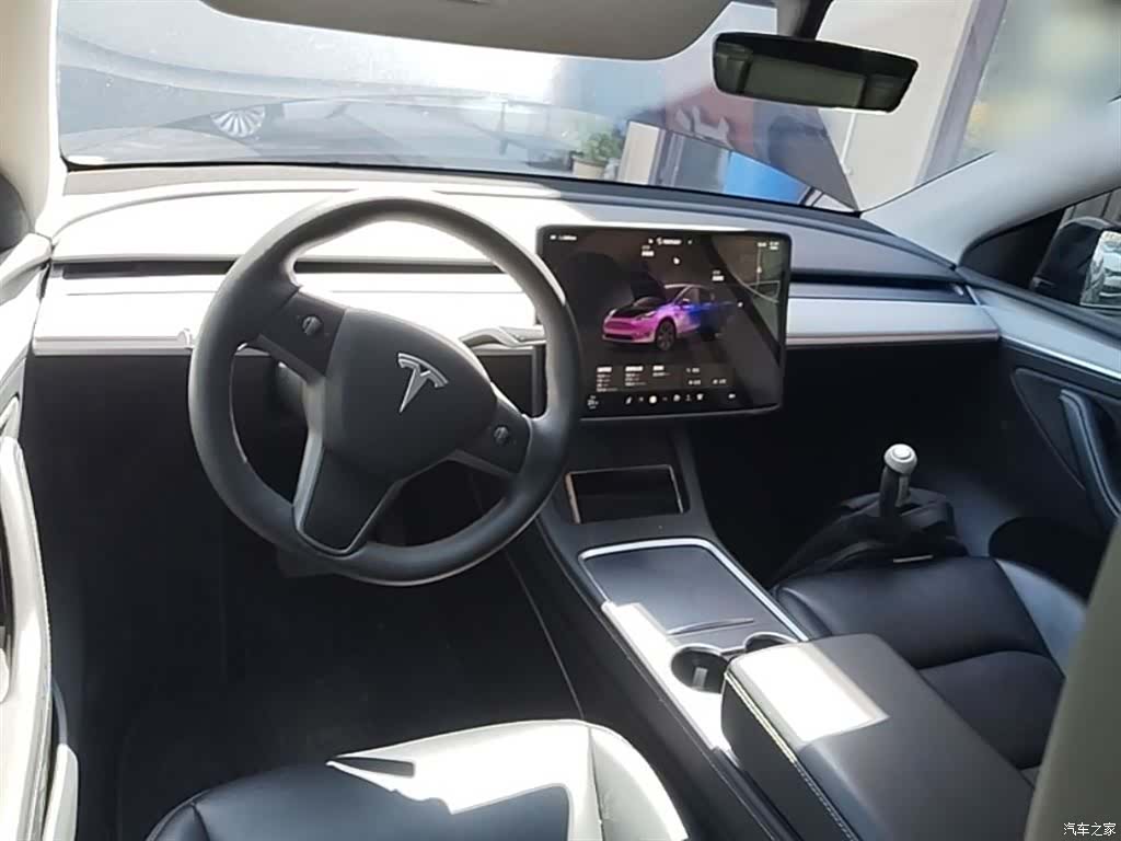 Tesla Model Y, 2024 10