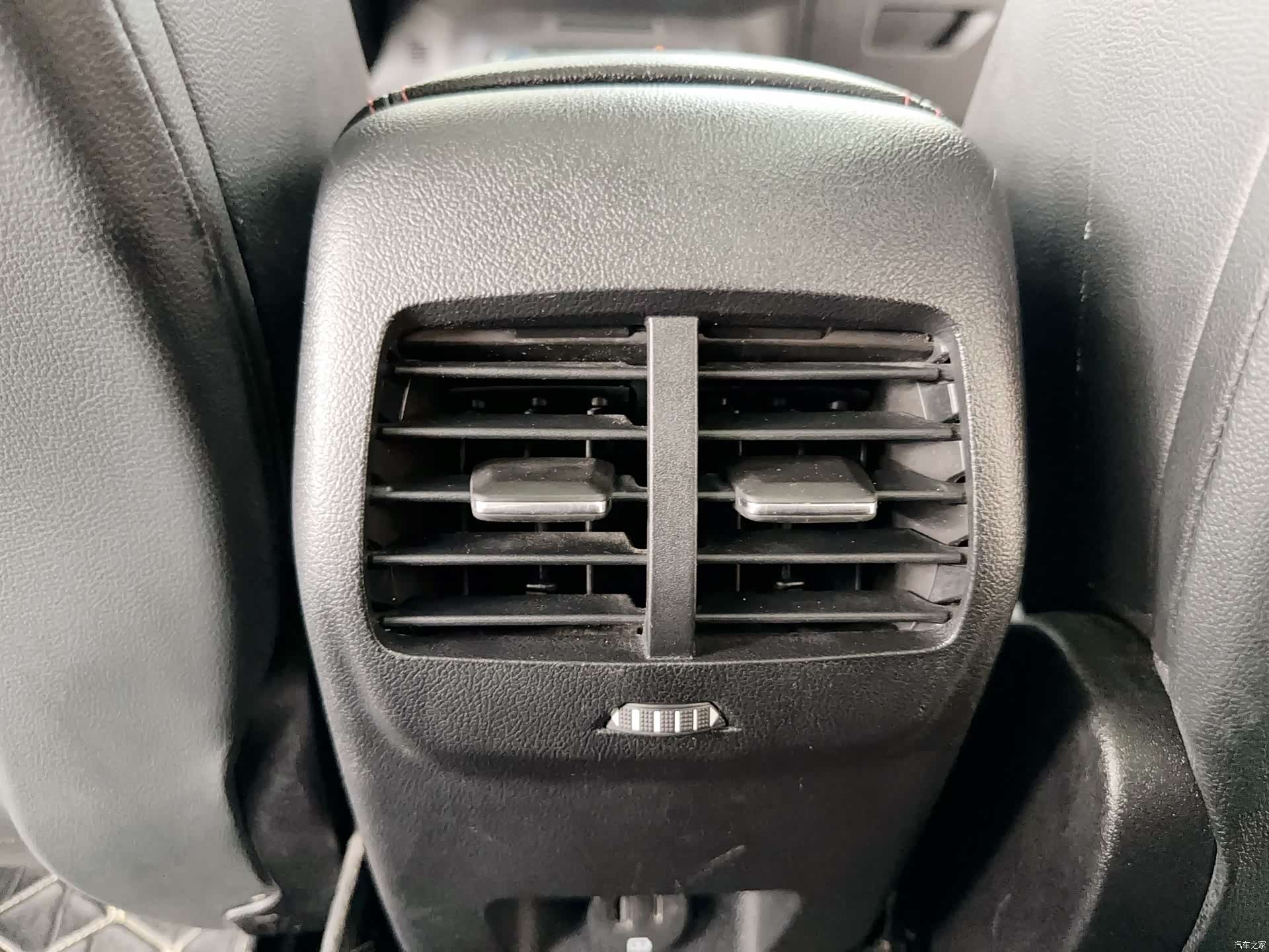 Ford Focus, 2019 10