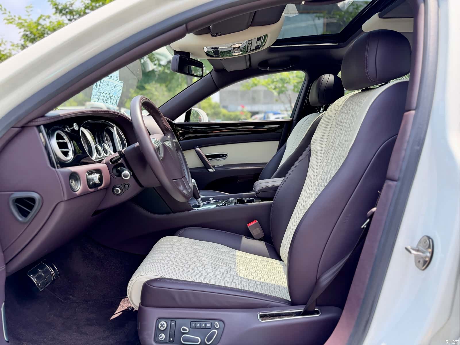 Bentley Flying Spur, 2020 12