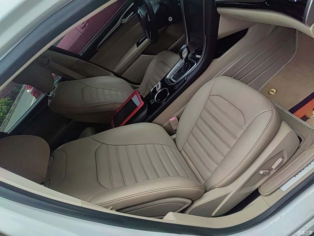 Ford Mondeo, 2014 25