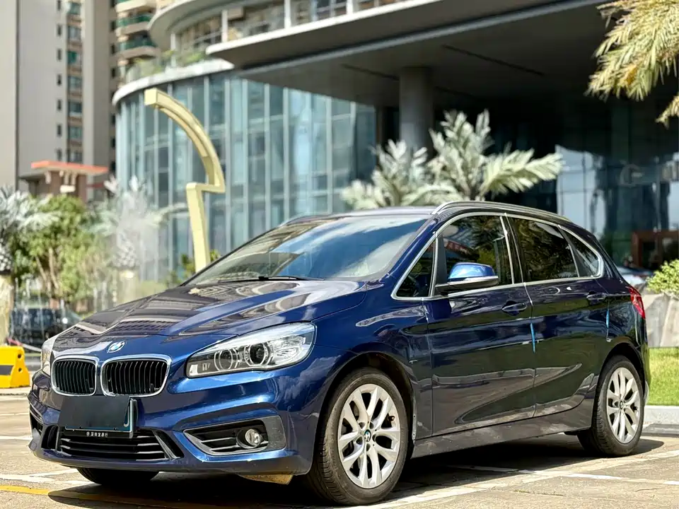 BMW 2 series station wagon