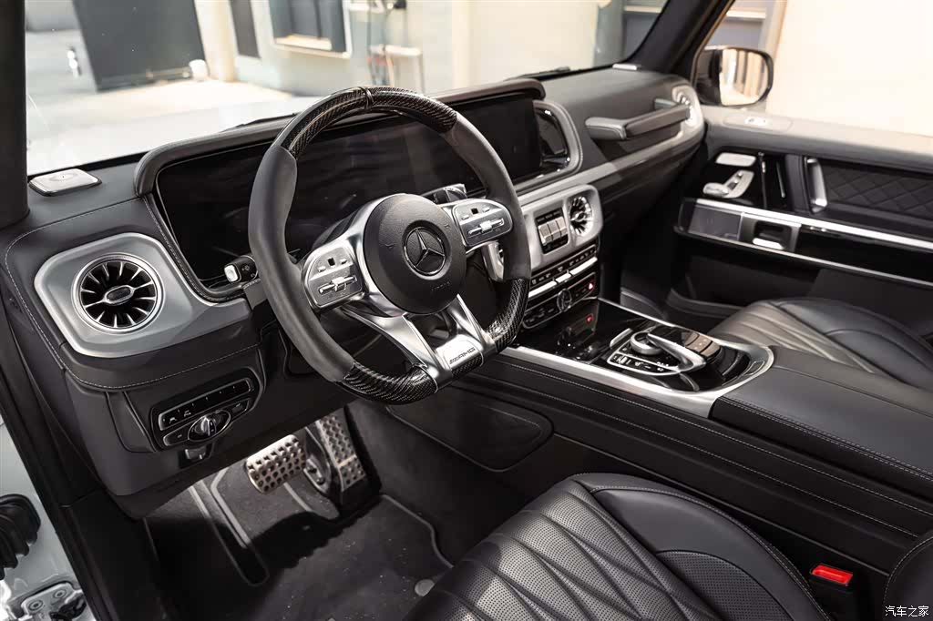 Mercedes-Benz G-Class, 2023 14