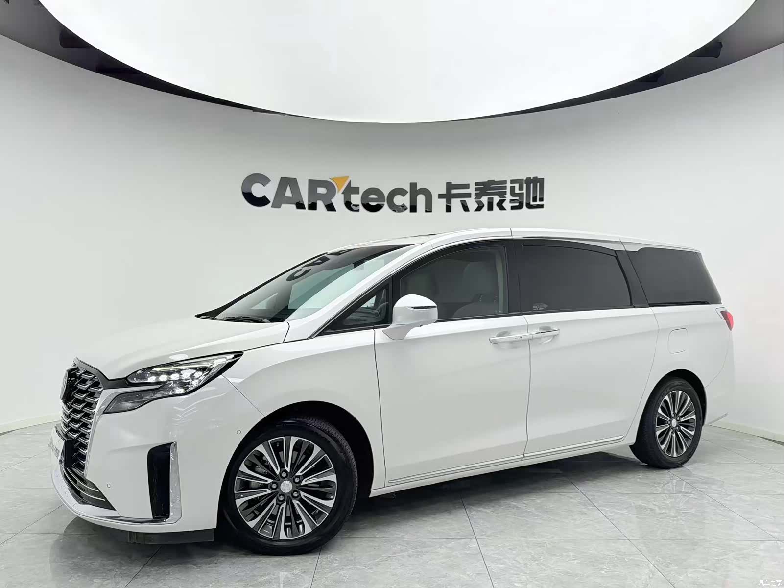 Buick GL8, 2023 1