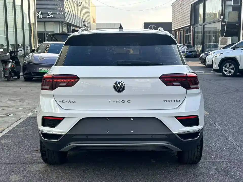 Volkswagen T-ROC exploring Songs